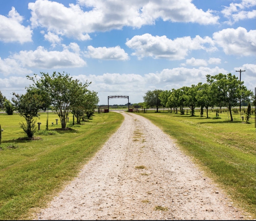 Signature Retreat Farm