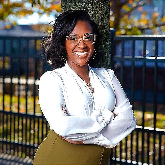 Dr. A'leianne Warren