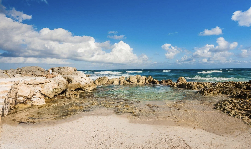 Wedding Venue Location: Villa Mia Akumal