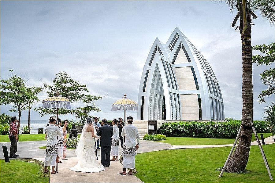 CEREMONY: THE MAJESTIC CHAPEL