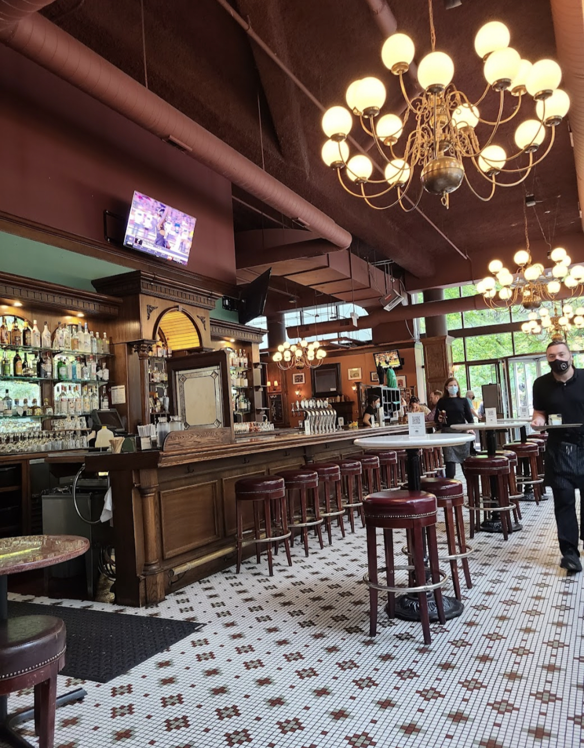 D4 Pub