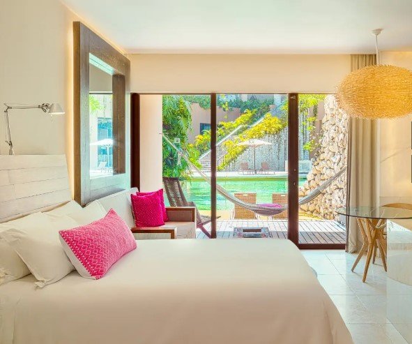 Swim Up Garden Suite