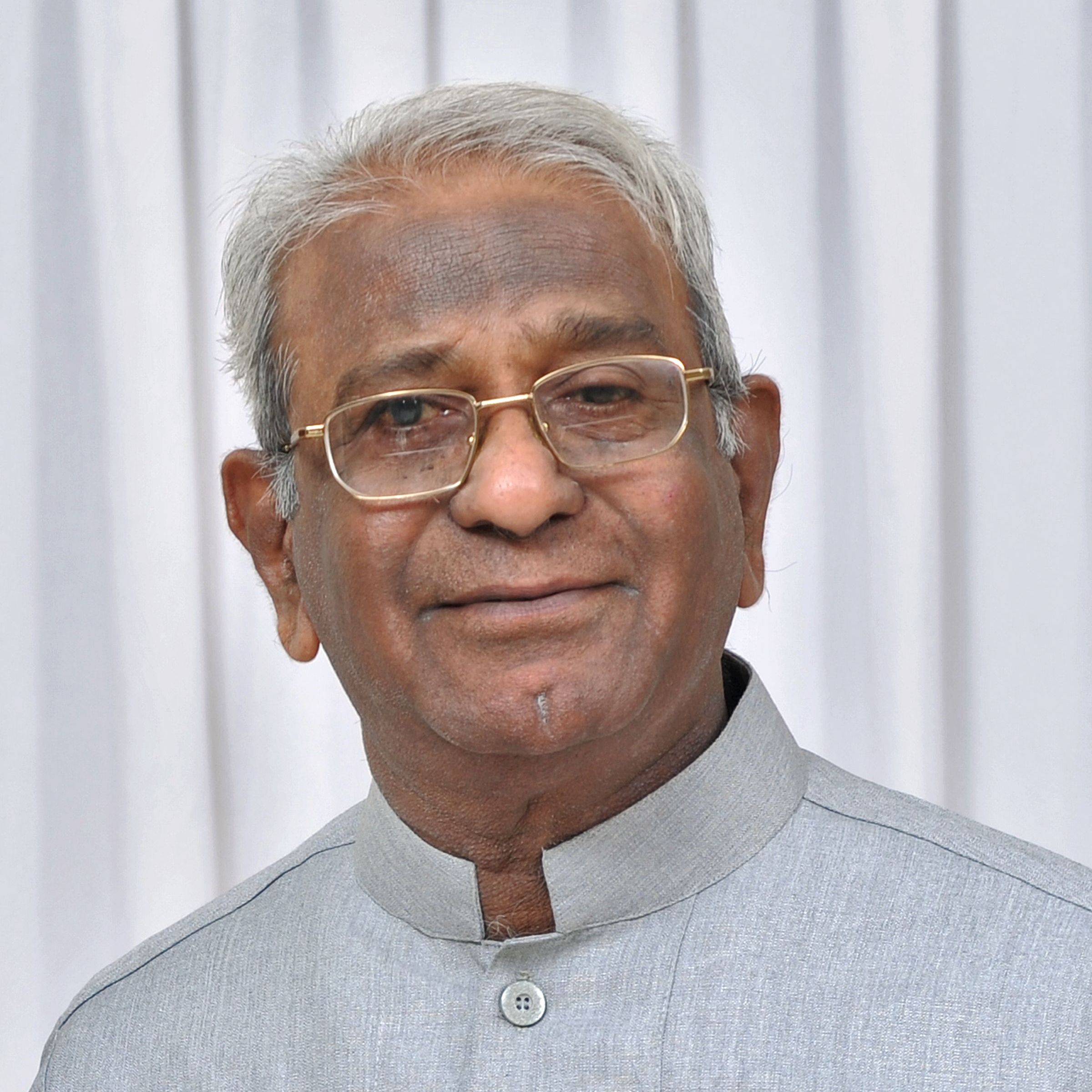Dr. Prabhakar Shah