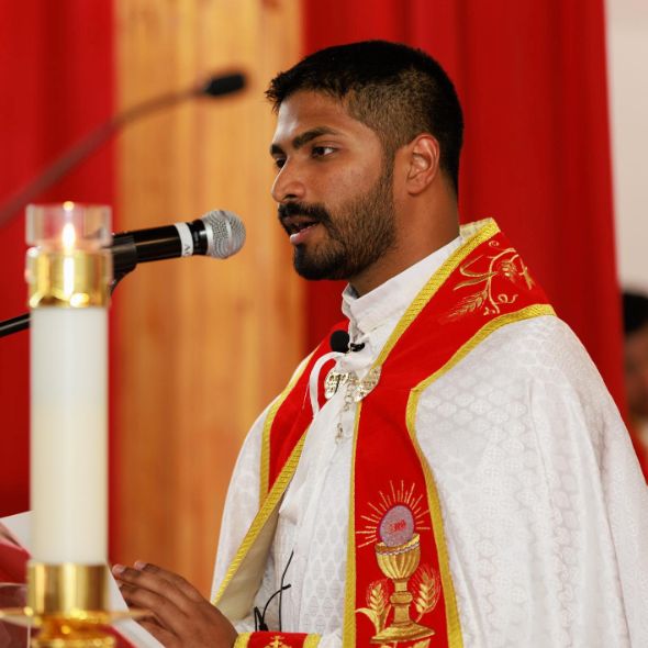 Fr. Rajeev Valiyaveettil 