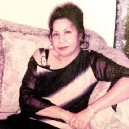 † Gloria Carreon