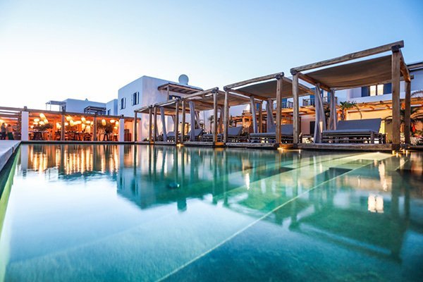 Welcome Party | Chic in Ancient Greek