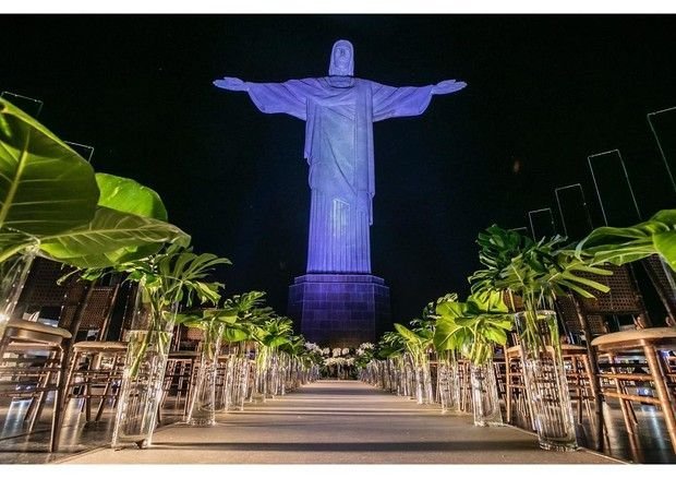 Christ the Redeemer - Breakfast service starts at 4 AM and the Ceremony starts at 5am 