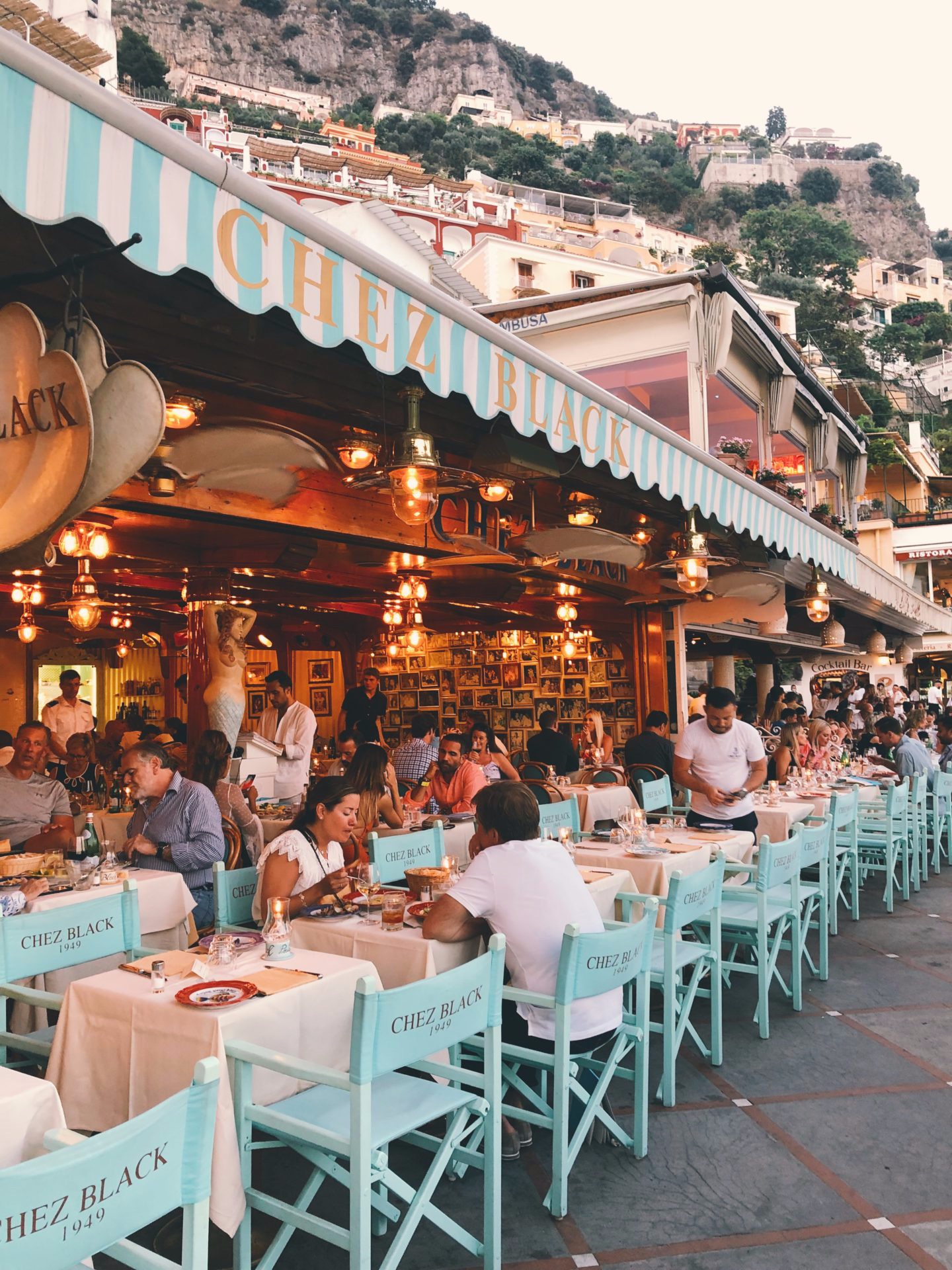 CHEZ BLACK 