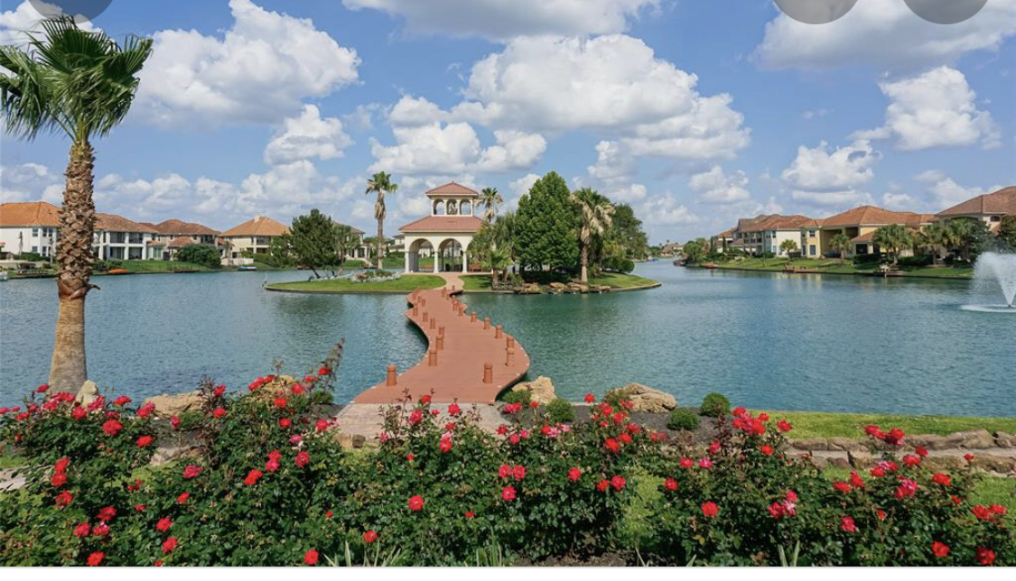 Windsor Park Lakes Community