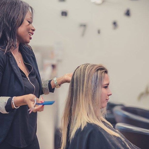 MAKE UP AND HAIR FOR LADIES 