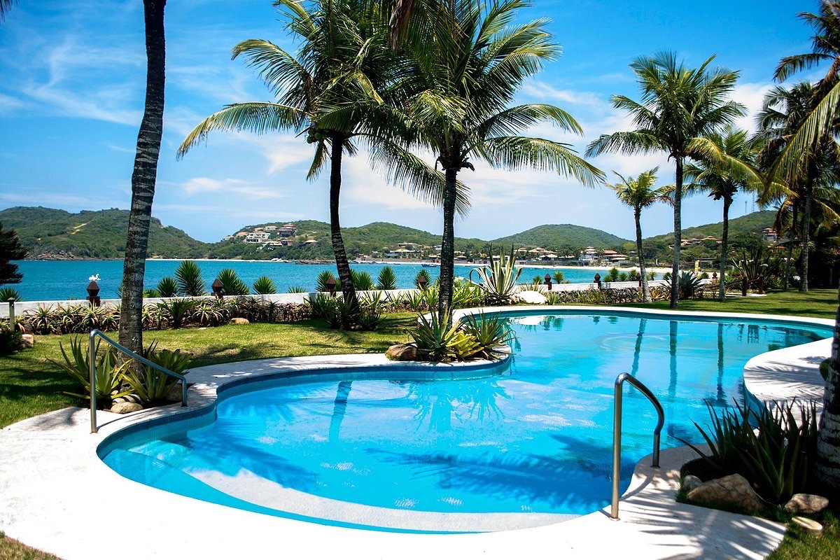 BUZIOS VISIT THE CHARMING TOWN CENTER OF BUZIOS AND ITS MANY SHOPS AND RESTAURANTS RELAX ON THE BEAUTIFUL BEACHES